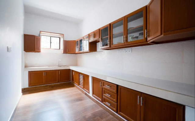 Sri Construction Circuit Bungalow