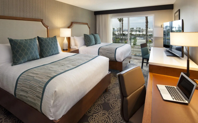 Redondo Beach Hotel, Tapestry Collection by Hilton