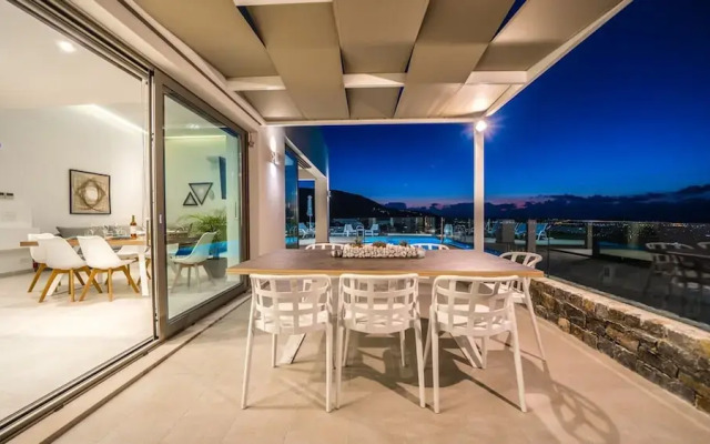 Villa Con Vista- Heated Pool 4 bdr Sleeps 8