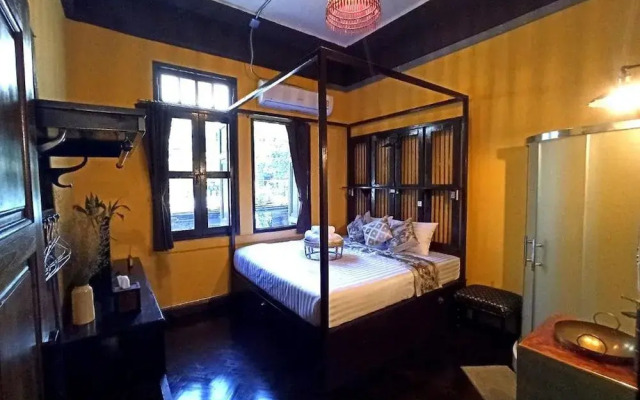 Long Feng Hostel Bangkok