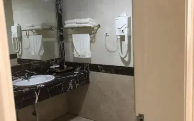 Succeed Hotel