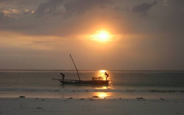 Pwani Silver Sand Beach Hotel