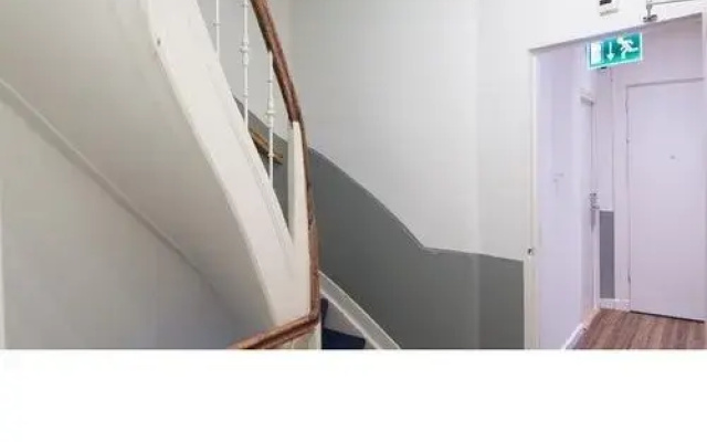 Amsterdam Inn - Digital Access
