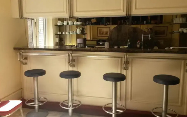 Ares City Center Hotel