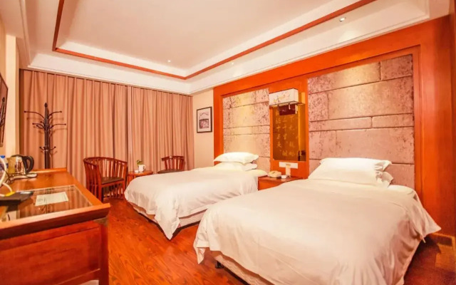 Wuyue Qianmen Hotel