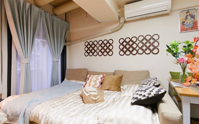 Nishishinjuku Hana Apartment