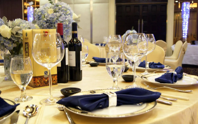Harbourview Hotel & Resort