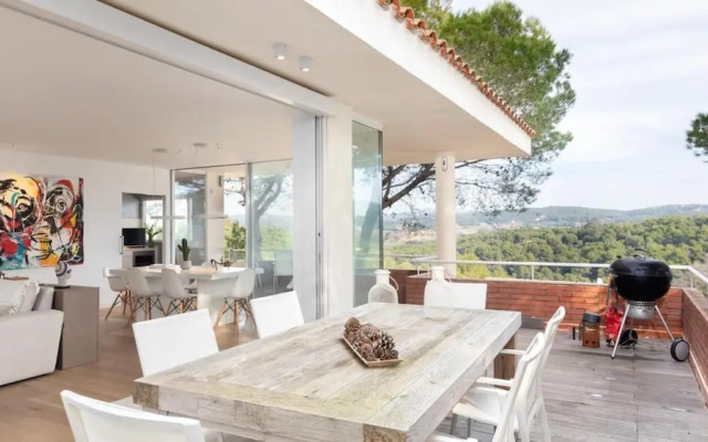 Ferran in Llafranc With 4 Bedrooms and 2 Bathrooms