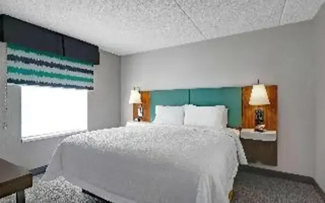 Hampton Inn & Suites Belleville