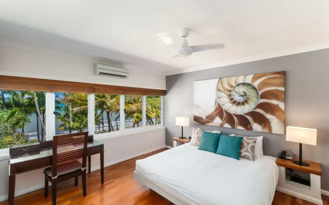 Beachfront Apt In Alamanda Beachfront Resort 25