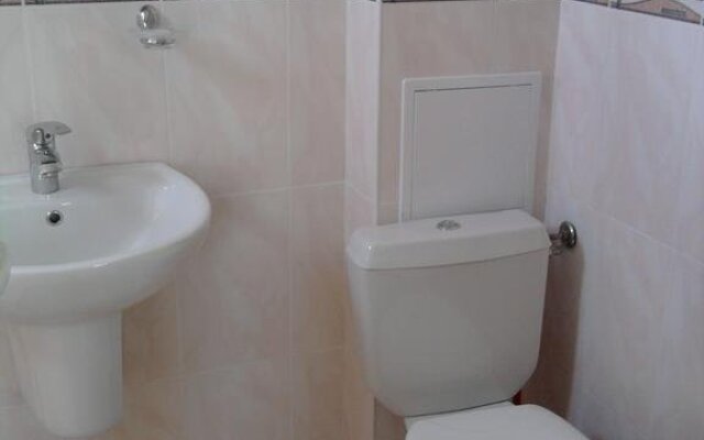 Krai Moreto Guest House
