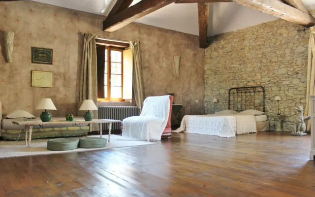 Domaine De Marseillens