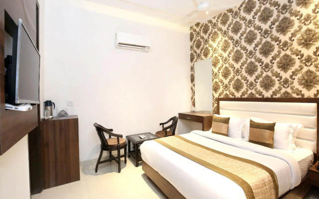 OYO 11680 Hotel Grand Star