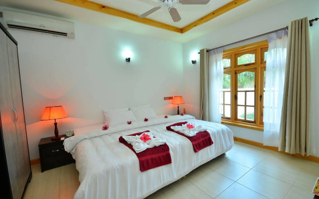 Athiri Inn