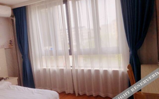 Wenling Yiding Business Hotel