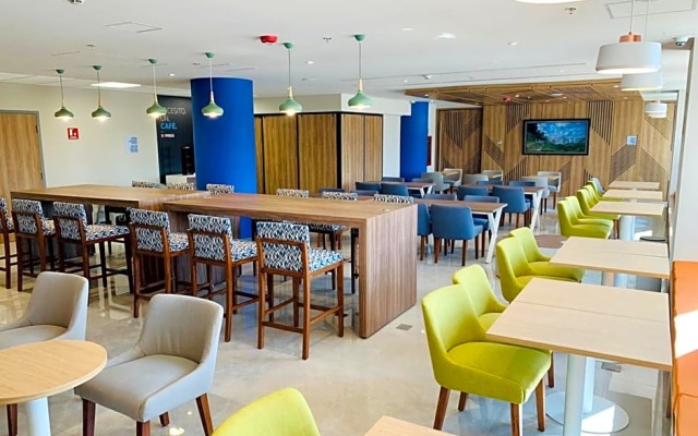 Holiday Inn Express Guadalajara Vallarta Poniente