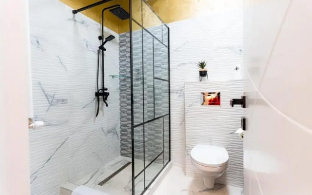 Gold House at Stefan Building Resort