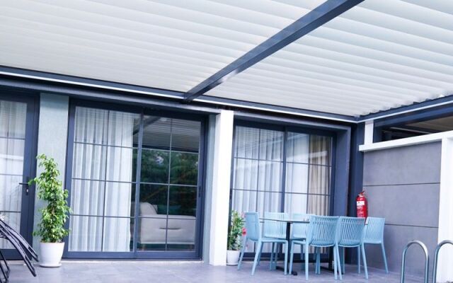 Juglans Suites