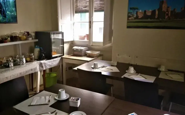 Marvi Hotel