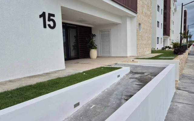 Luxury Beach Penthouse Jacuzzi & Lagoon View