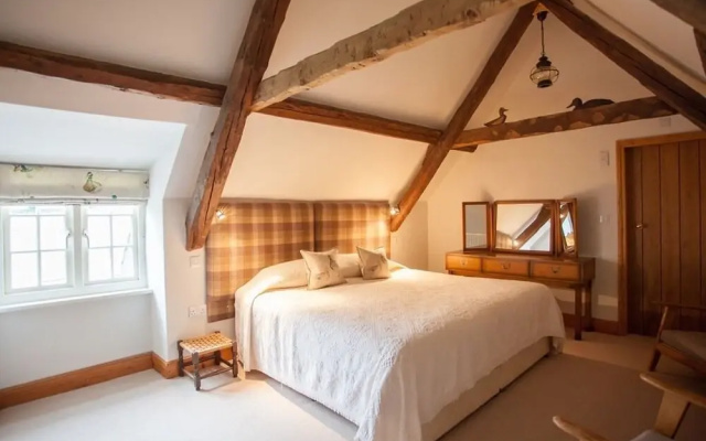 The Coach House - Guest House