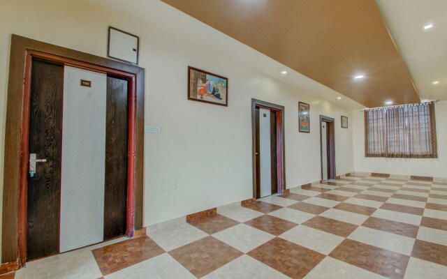 Capital O 16579 Hotel Dream Palace