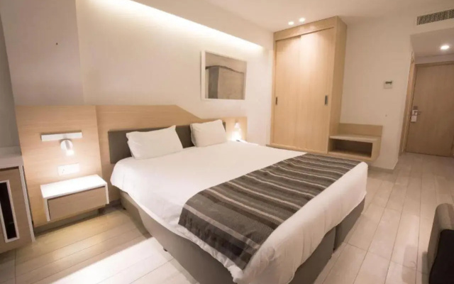 Evalena Beach Hotel