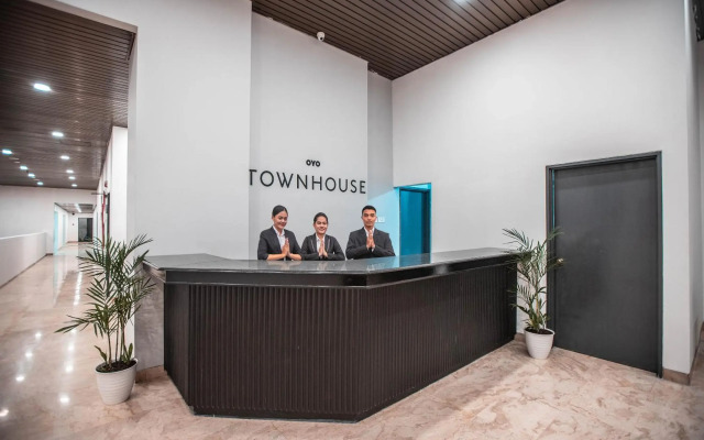 Super OYO Townhouse 1 Hotel Salemba