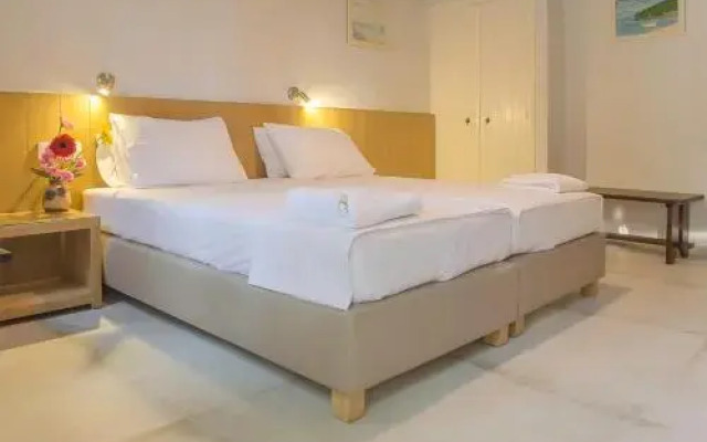 Kalypso Studios & Rooms