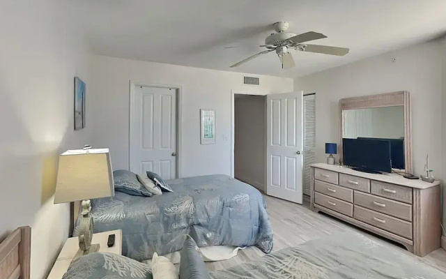 Ocean Harbor by Distinctive Beach Rentals