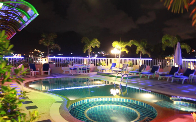 Patong Hemingway's Hotel