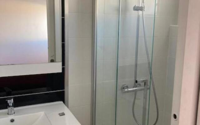 maison entre plage marais et forêt