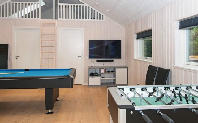 10 Person Holiday Home in Romo