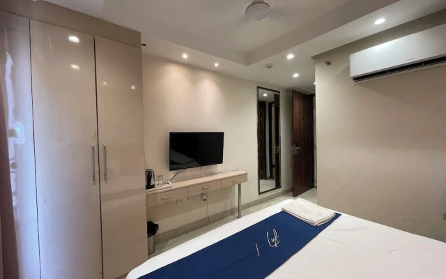 Majesta stays pitampura