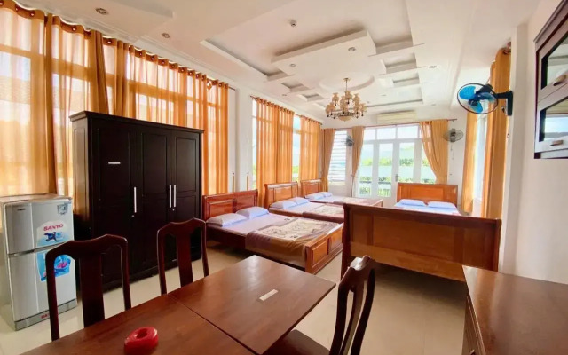 Huynh Gia Bao Hotel 2