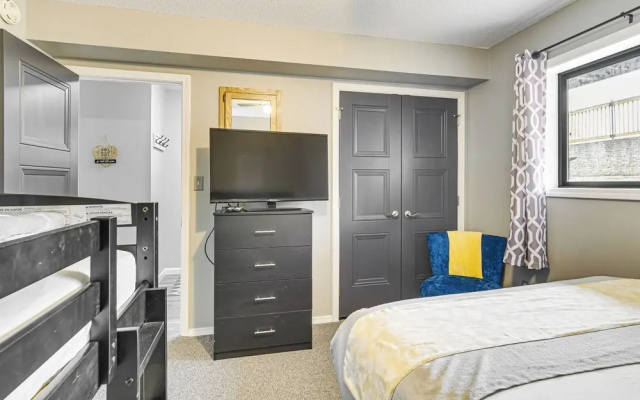 Inviting Branson West Condo w/ Pool Access