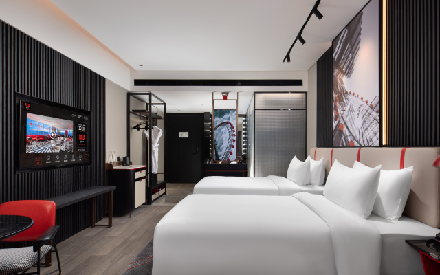 Radisson Red Zhuhai Gongbei Port