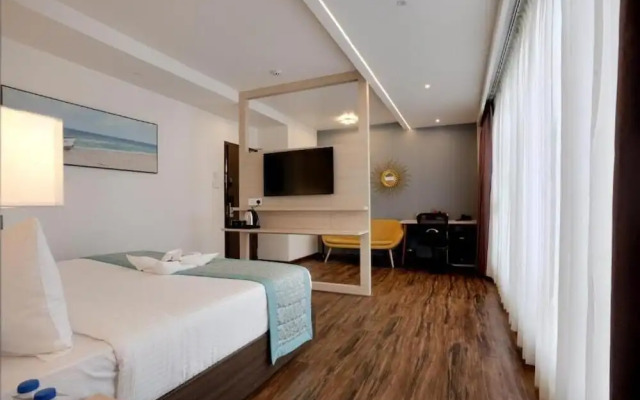 The Palomar By Crossway