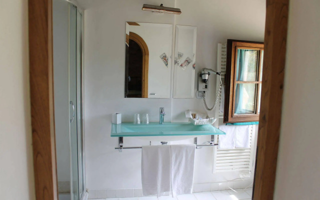 Jaddhu Country Resort