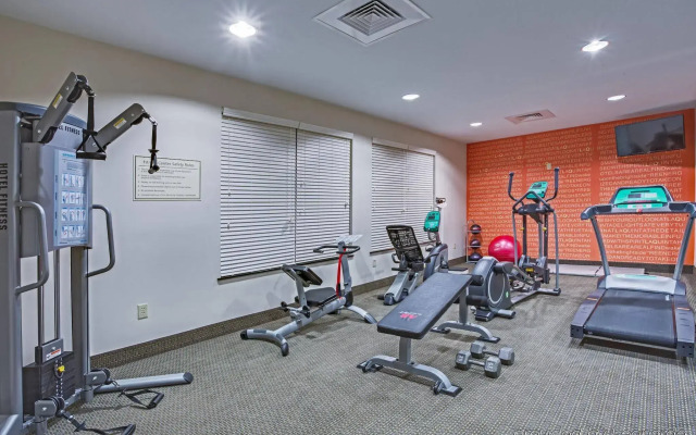 La Quinta Inn & Suites by Wyndham Starkville at MSU