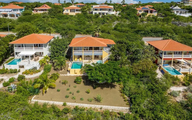 Tropical Twilight Haven Unwind in Style