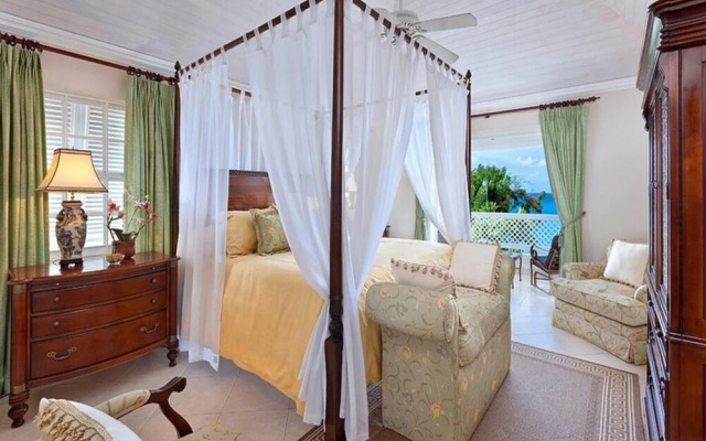 Sunny Vacation Villa 90
