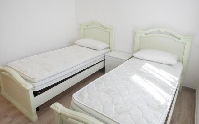 N192 - Numana, nuova villetta con portico