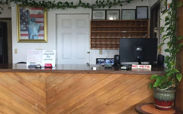 Northwoods Motel