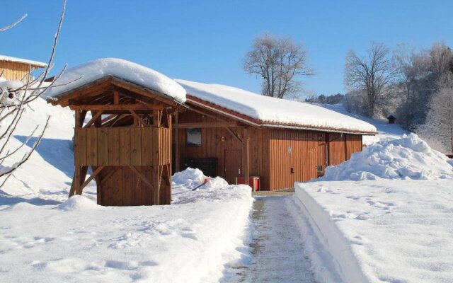 Ferienwohnungen Holzferienhäuser Leithenwald