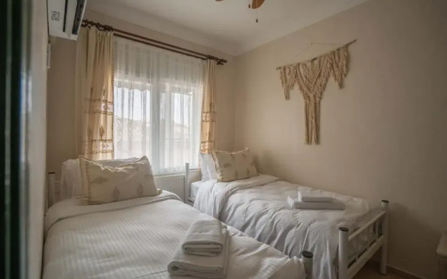Cunda Zeytindal? Garden Otel
