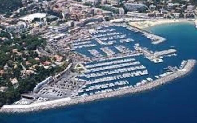 Studio Cavalaire-sur-Mer, 1 pièce, 4 personnes - FR-1-100-119