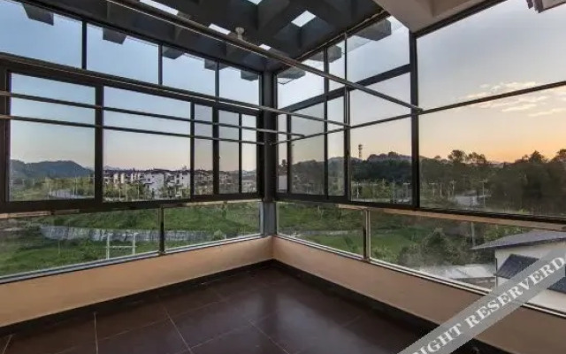 Wuyishan Winding Water Mountain House Inn