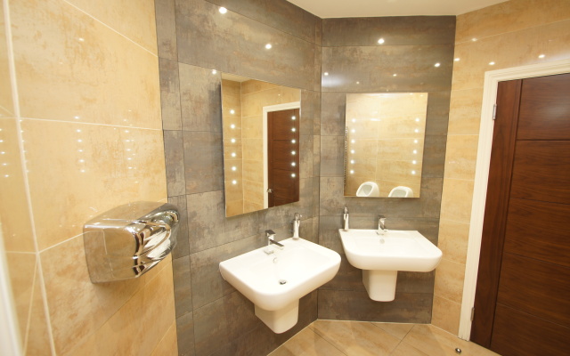 New Westcliff Hotel