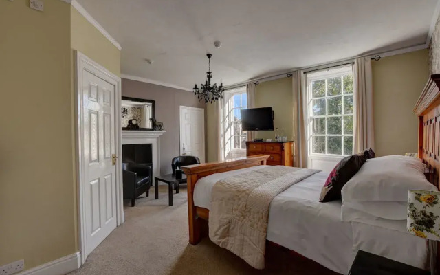 White Linen Whitby, Room Only
